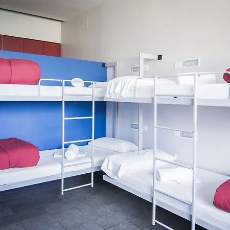 Centre Esplai אכסניה *