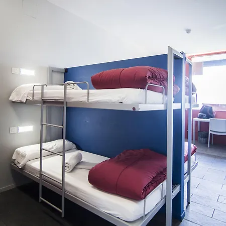 Centre Esplai * אל פראט דה לוברגאט