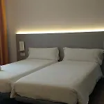 센터 에스플라이 알베르그 *